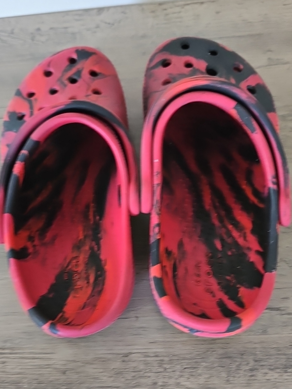 Crocs Kids Red Black Slip-On Clogs Comfortable Everyday Shoes Toddler Boy C 11 - Picture 5 of 7